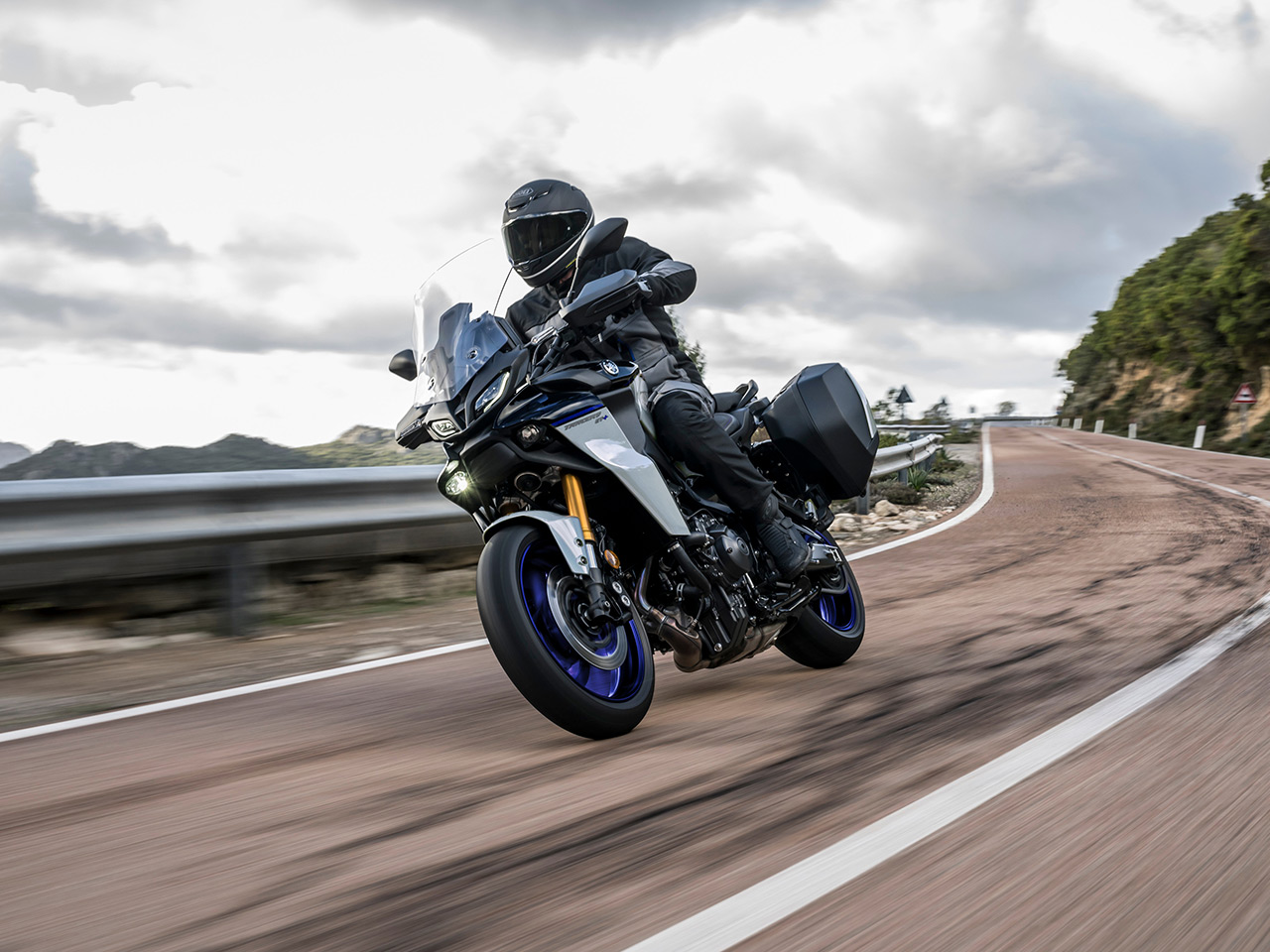 Tracer 9gt Yamaha Tracer 900 Gt 2021 Review Tracer GT Plus Yamaha