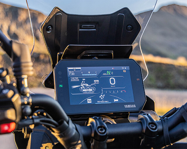 7in TFT with Garmin navigation